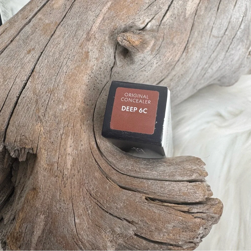 bareMinerals Original Mineral Liquid Concealer - Deep 6C